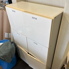 収納家具