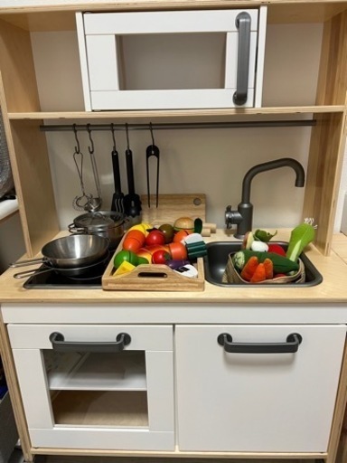 IKEA DUKTIG おままごとキッチン　木製食材付き