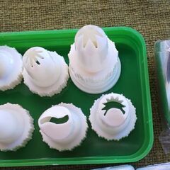 無料、生クリーム絞り出し用、キャップ(６種類)と袋の画像