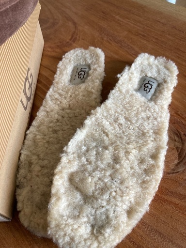 UGG モカシン　茶色　24