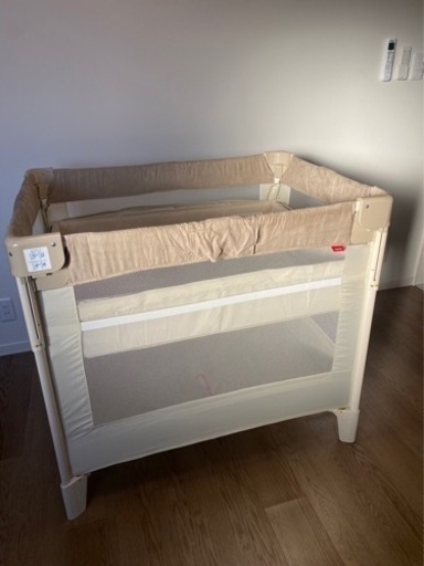アップリカ　ベビーベッド