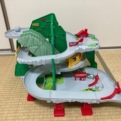 トミカやまのぼりドライブ