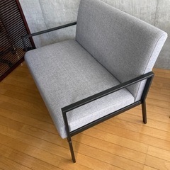 使用2カ月弱のソファです！の画像