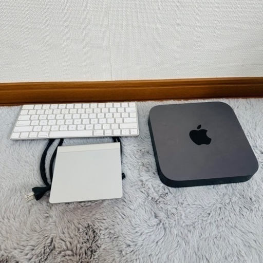 Apple Mac mini 2018 スペースグレイ Core i7 / 16GB / SSD 250GB A1993