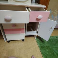 木製　ドレッサー　電気コードあり。スツール　キャスター付き。引取限定。無料。の画像