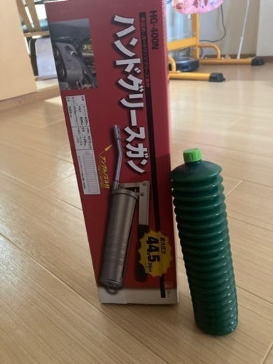 グリスガンとグリス
