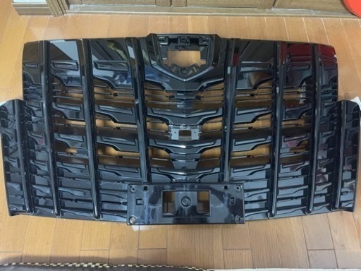 未使用品フロントグリル(アルファード)