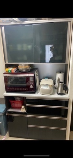 【美品】スタイリッシュな食器棚