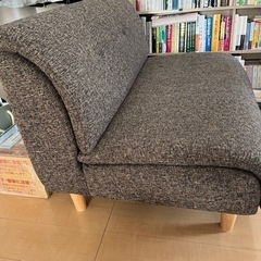 【お譲り先決定済/ close the deal】2Pソファ　ダメージありの画像