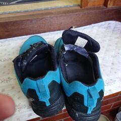 アディダス　ゴアテックスシューズ　難アリ