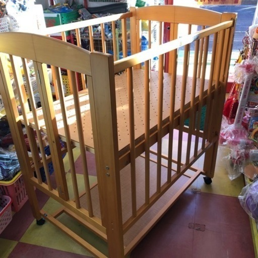 折りたたみベビーベッド