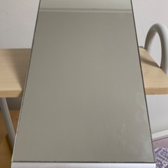 中古美品　イケア　TYSNES ティスネス テーブルミラー, 22x39 cm  鏡　卓上　ミラー　コスメ　玄関　リビング　テーブルの画像