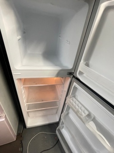 一人暮らし用　冷蔵庫　高年式　美品