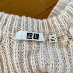UNIQLOUライトウェイトローゲージクルーネックセーターの画像