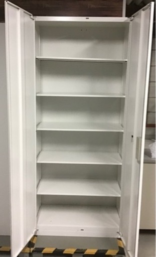 ロッカー　鉄の棚　6段　鍵付き