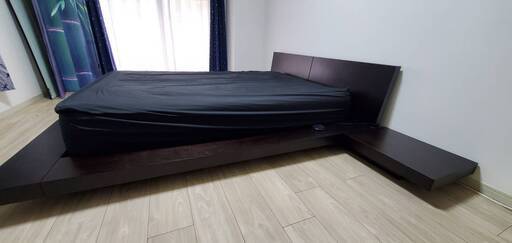 【ハリウッドのアンティークショップで購入】クイーンサイズベッドフレーム