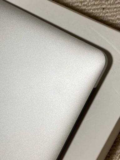 MacBook Air 2017 充電回数3回　バッテリー新品