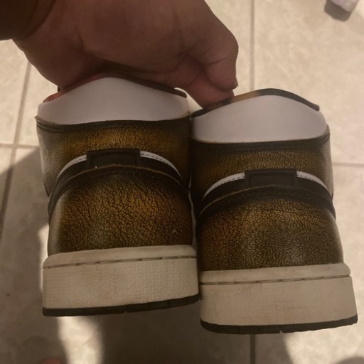 AJ1 ウェアアウェイ