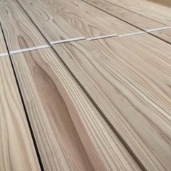 【最上グレード】杉 3000×45×105(mm) バラ売り！！間柱、デッキ、造作材、下地、DIYなどに。在庫90本ありますので複数の方へ販売できます。の画像