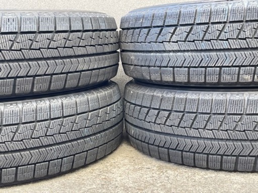 905-1)はめ替え込み！155/65R14 ブリヂストンスタッドレス中古4本セット！18年製VRX 軽自動車