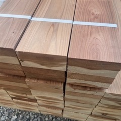 【特価品】杉 4000×30×120(mm) バラ売り！デッキ、下地、DIYなどに。在庫155本ありますので複数の方へ販売できます。の画像