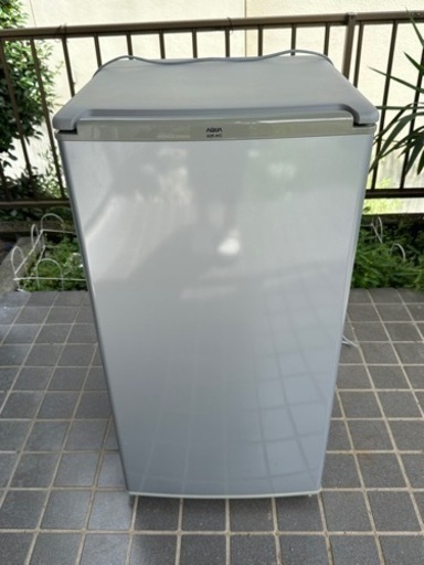 冷蔵庫　AQUA AQR-81C