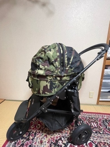 【美品】エアーバギー　ペット　Air buggy for pet ドーム2 SMサイズ　カモフラ柄