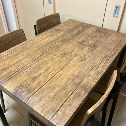 食卓テーブルと椅子4脚