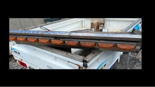 軽トラ用　バイザー　バンパー