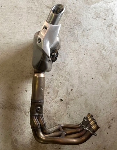 KAWASAKI ZX-25R 純正マフラー　引き取りも可