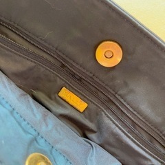 BALLYバリー キルティングショルダーバッグ タッセル付きの画像