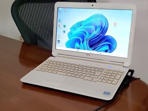 富士通 【起動８秒 CPUスコア : 5118 】【win11 / win10】高速  i7 SSD240GB office JW-CAD