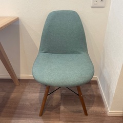 イームズ　チェア　リプロダクト