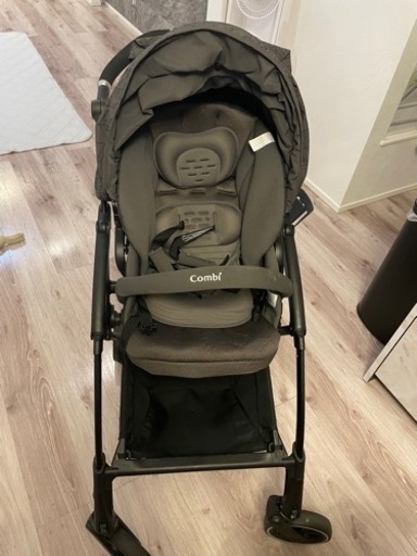 Combi ベビーカー　Atto