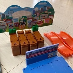 【大幅値下げ】トミカタウンどうろセット　光る信号機付きの画像