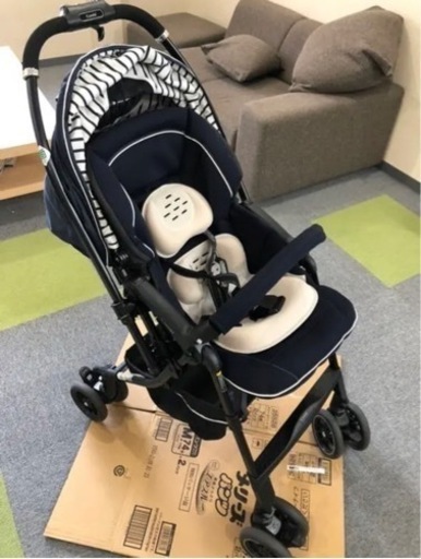 値下げしました！！　コンビニ　ベビーカー　メチャカル　ネービー