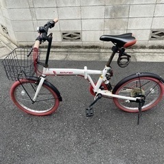 折り畳み自転車　赤いタイヤ