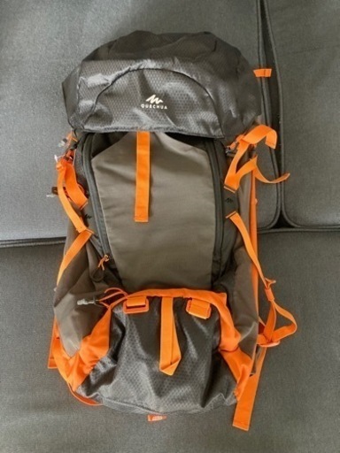 デカトロン　バックパック　ほぼ新品