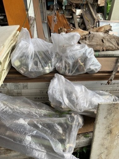 足場材9/10日まで「話し中」