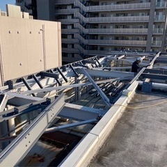 現場での鍛治工事の画像