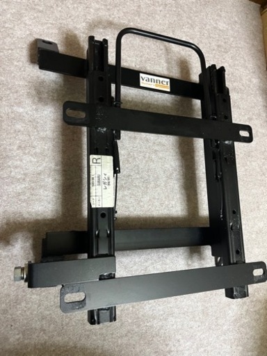 レガシィbm9 セミバケ シートレール