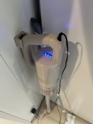 コードレス掃除機 充電器付き