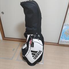 【8000円で譲ります】ゴルフセット一式(クラブ、靴、グローブ、...
