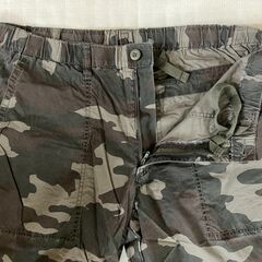 商談中　値下げ　UNIQLO 迷彩柄 パンツ　股下４８cm　サイズＬの画像