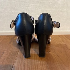 【24】サンダル　ピンク　黒の画像