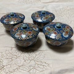 蓋付き湯呑み4つ