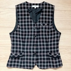 お洒落な事務服　ベスト　人と被らない女性らしいベストです♡