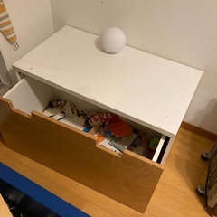 IKEA STUVA おもちゃベンチ。