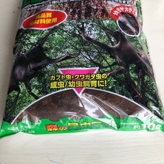 【無料で差し上げます】昆虫用マット10ℓ（土）の画像