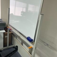 【自立式ホワイトボード】お引き取りに来ていただける方にお譲り致します